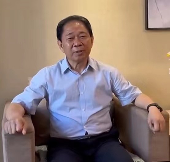 安康市(shì)老(lǎo)體(tǐ)協主席吳德在中國(guó)《老(lǎo)年(nián)體(tǐ)育》訪談視(shì)頻(pín)